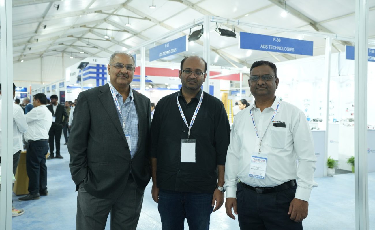 Messung Mahatech Expo 2026 team representatives at industrial automation exhibition interacting with visitors and showcasing PLC with IIoT solutions